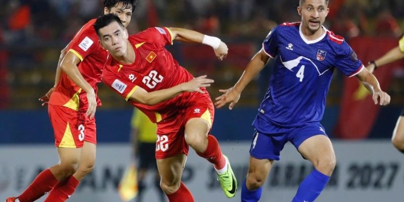 LB Trong Bóng Đá - Giải Mã Vai Trò Hậu Vệ Trái Cùng Jun88 4 Cầu thủ thi đấu ở vị trí LB trong bóng đá